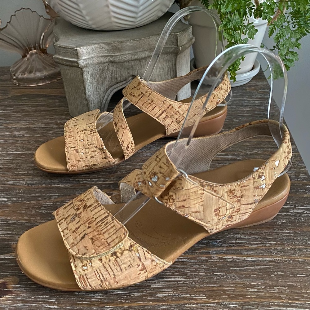 Munro Cork Open Toe Heeled Sandals Adjustable Width Velcro Women 7.5 M Tan Brown